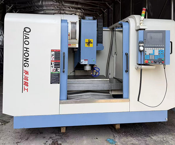 二手乔鸿 QH-850L 立式加工中心 二手乔鸿 QH-850L 立式加工中心
