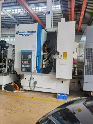 数控五轴滚齿机