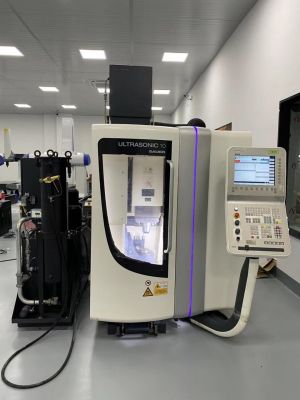 五轴联动加工中心