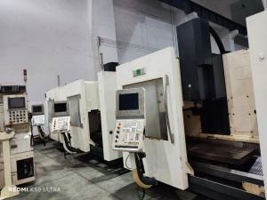 高精度立式加工中心